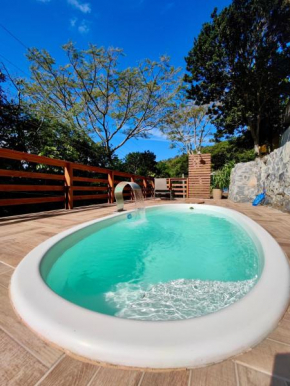 Gray House - Com piscina aquecida pertinho do mar!